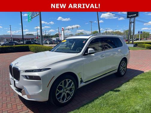 White 2025 BMW X7 xDrive40i