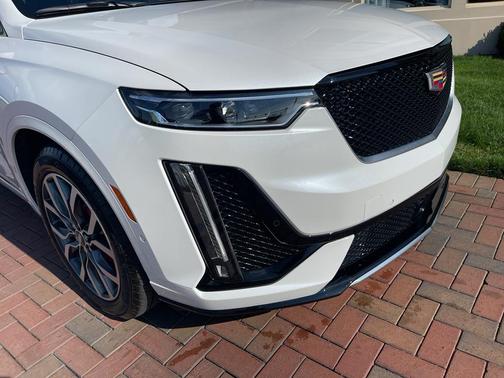 Crystal White Tri-Coat 2025 Cadillac XT6 Sport AWD