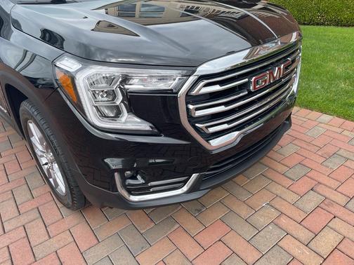 Ebony Twilight Metallic 2022 GMC Terrain SLT