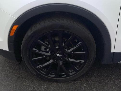 2022 Cadillac XT4 Premium Luxury