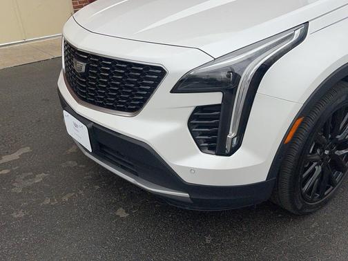 2022 Cadillac XT4 Premium Luxury
