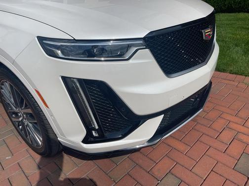 Crystal White Tri-Coat 2025 Cadillac XT6 Sport AWD