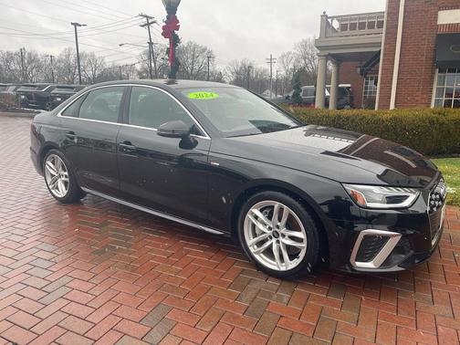 2024 Audi A4 45 S line quattro Premium