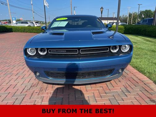 2022 Dodge Challenger SXT