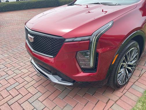 2025 Cadillac XT4 Sport