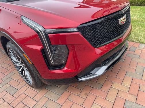 2025 Cadillac XT4 Sport