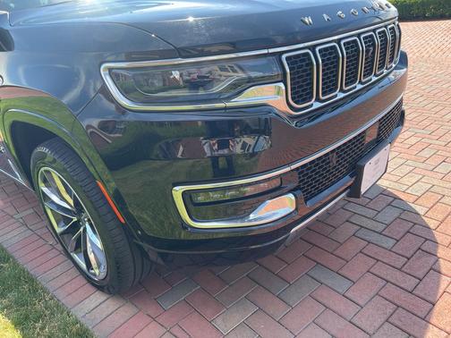 Diamond Black 2023 Jeep Wagoneer Series III