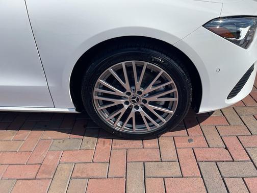 Polar White 2025 Mercedes-Benz CLA 250 Base 4MATIC