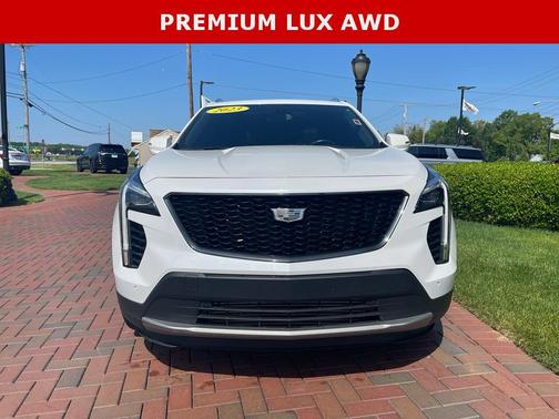 Crystal White Tri-Coat 2023 Cadillac XT4 Premium Luxury