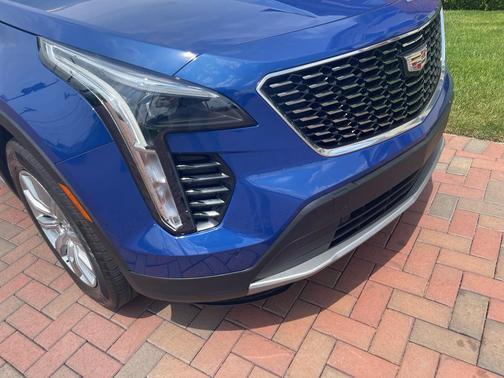 Wave Metallic 2023 Cadillac XT4 Premium Luxury