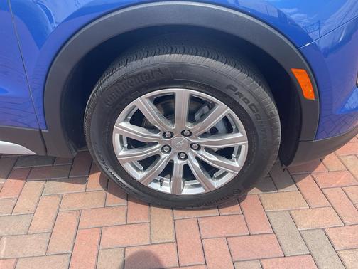 Wave Metallic 2023 Cadillac XT4 Premium Luxury