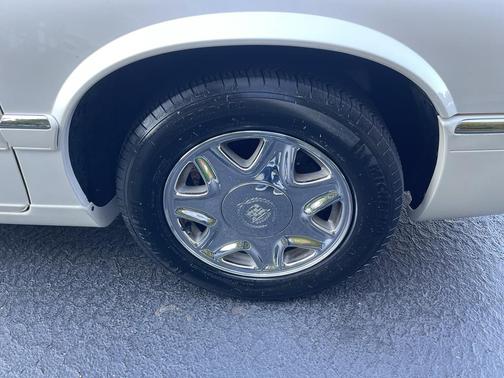 1999 Cadillac Eldorado Base