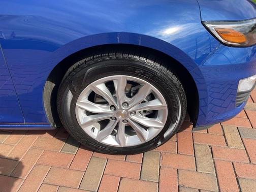 Riverside Blue Metallic 2023 Chevrolet Malibu LT