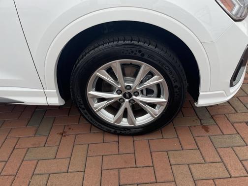 2025 Audi Q3 45 S line Premium