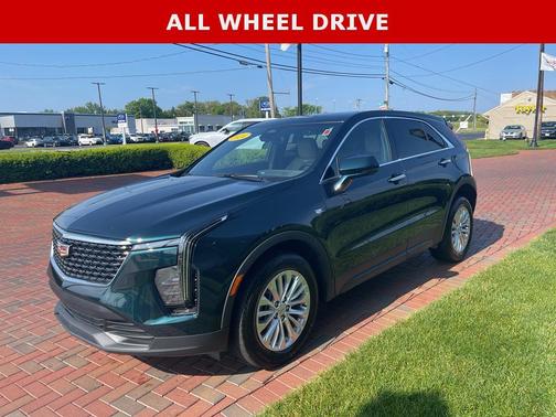 Emerald 2024 Cadillac XT4 Luxury