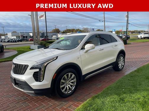 2023 Cadillac XT4 Premium Luxury