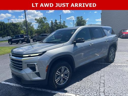 Sterling Gray Metallic 2026 Chevrolet Traverse LT