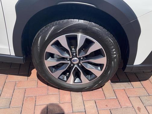 2023 Subaru Outback Touring