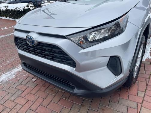 2020 Toyota RAV4 Hybrid LE