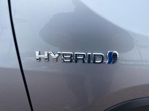 2020 Toyota RAV4 Hybrid LE