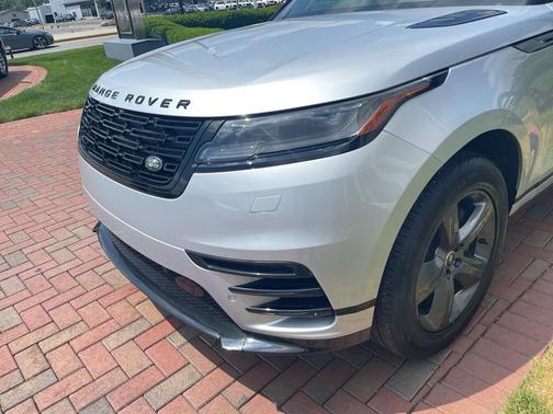 Hakuba Silver 2025 Land Rover Range Rover Velar P250 Dynamic SE