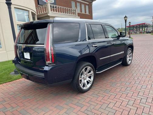 2018 Cadillac Escalade Luxury
