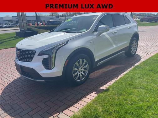 2022 Cadillac XT4 Premium Luxury