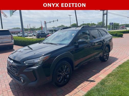 Crystal Black Silica 2025 Subaru Outback Onyx Edition