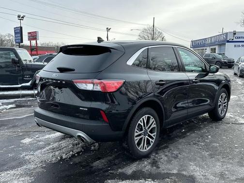 2022 Ford Escape SEL
