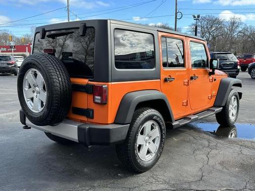 2012 Jeep Wrangler Unlimited Sahara