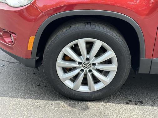 2011 Volkswagen Tiguan SE
