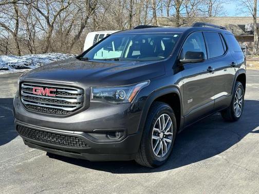 2017 GMC Acadia SLE-2