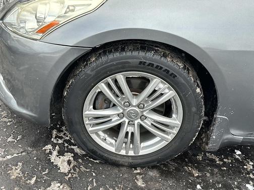 2013 INFINITI G37x Base