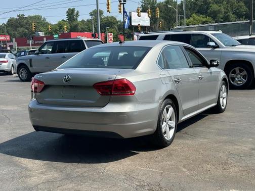 2014 Volkswagen Passat 2.5L SE