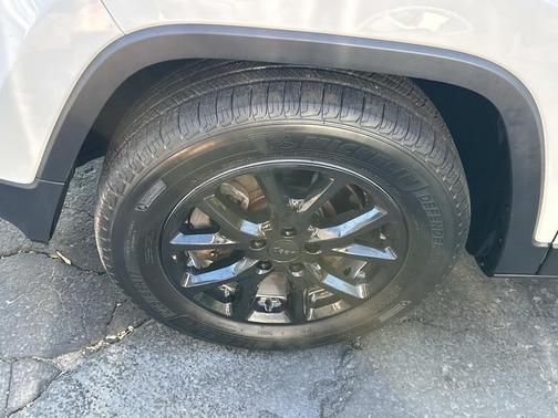 2016 Jeep Cherokee North