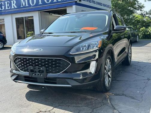2022 Ford Escape Titanium