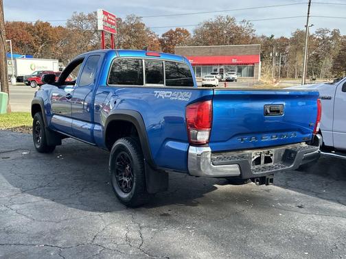 2017 Toyota Tacoma SR5