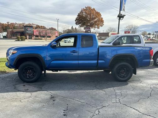 2017 Toyota Tacoma SR5