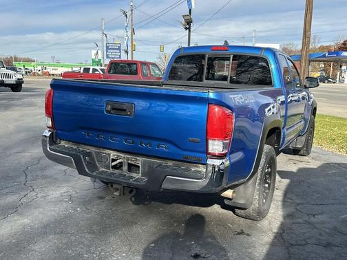 2017 Toyota Tacoma SR5