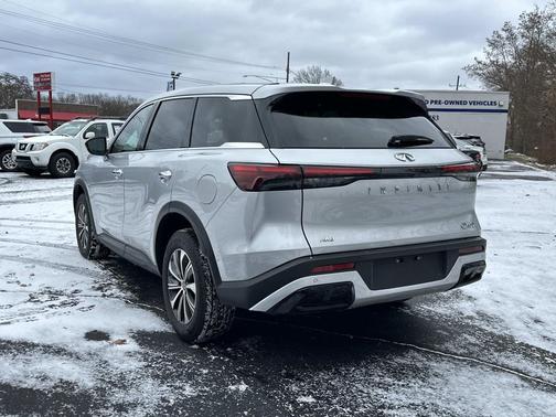 2023 INFINITI QX60 Pure