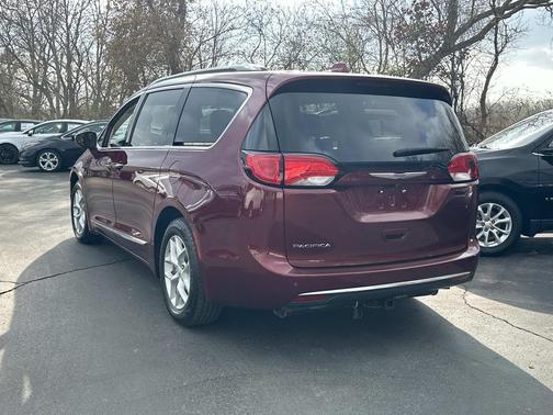 2018 Chrysler Pacifica Touring-L Plus