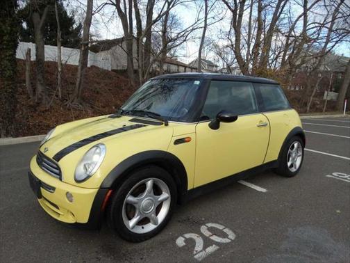 2005 MINI Cooper Base