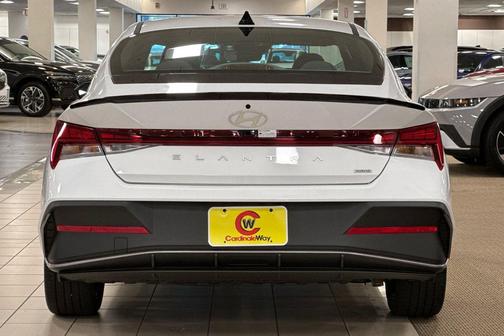 2025 Hyundai ELANTRA HEV SEL Sport