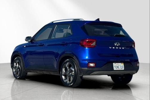 2022 Hyundai VENUE Limited