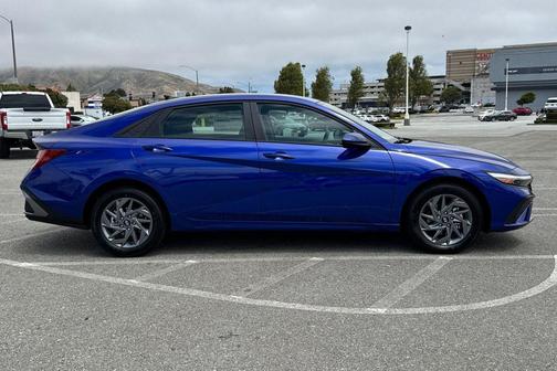 2025 Hyundai ELANTRA HEV Blue