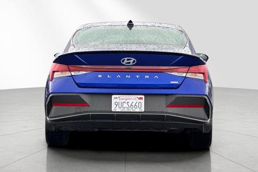 2025 Hyundai ELANTRA HEV SEL Sport