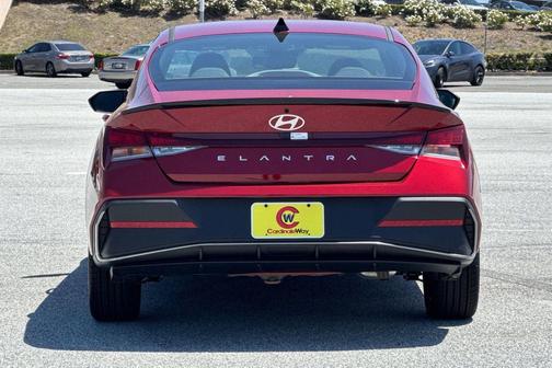 2025 Hyundai ELANTRA Sport