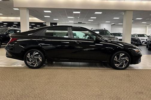 2025 Hyundai ELANTRA Sport