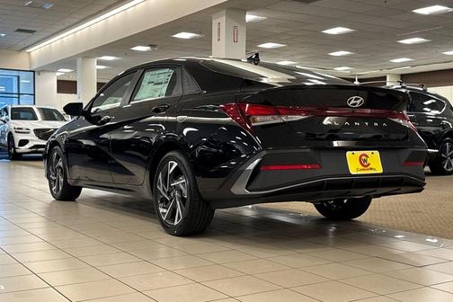 2025 Hyundai ELANTRA Sport