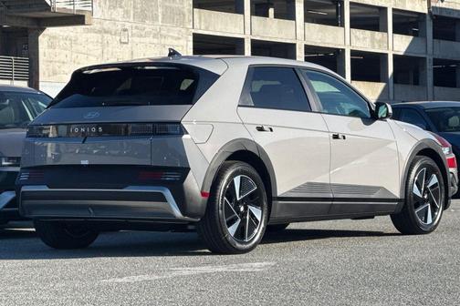 2026 Hyundai IONIQ 5 SE